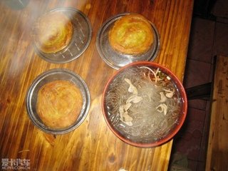 肥腸粉配鍋魁，川味小吃的最佳拍檔，吃過的人都說好