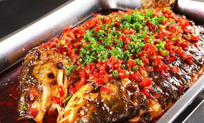 成都學(xué)萬(wàn)州烤魚技術(shù)培訓(xùn)機(jī)構(gòu)哪里正宗？師傅親自示范