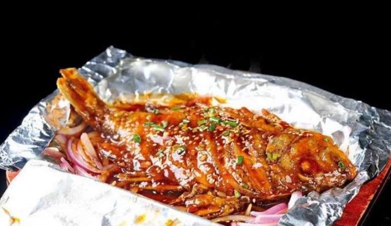 學(xué)萬州烤魚學(xué)費一般多少？成都正宗萬州烤魚
