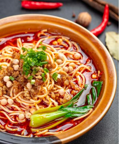 學(xué)習(xí)面食技術(shù)培訓(xùn)費用受多種因素影響，蜀味緣課程多樣收費分層