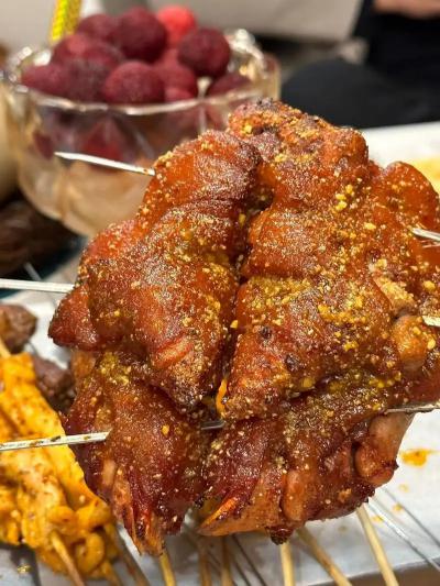 想學(xué)正宗烤豬蹄技術(shù)？盤點(diǎn)國(guó)內(nèi)熱門培訓(xùn)學(xué)校，蜀味緣培訓(xùn)班深度解析